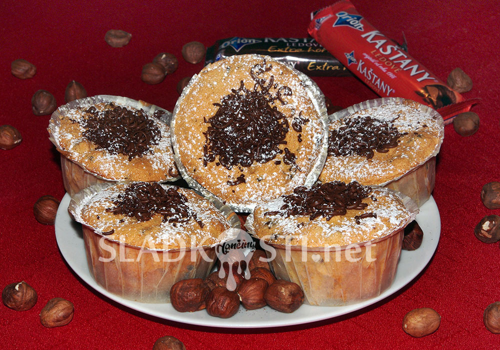 Bílkové muffiny s oříšky a ledovými kaštany