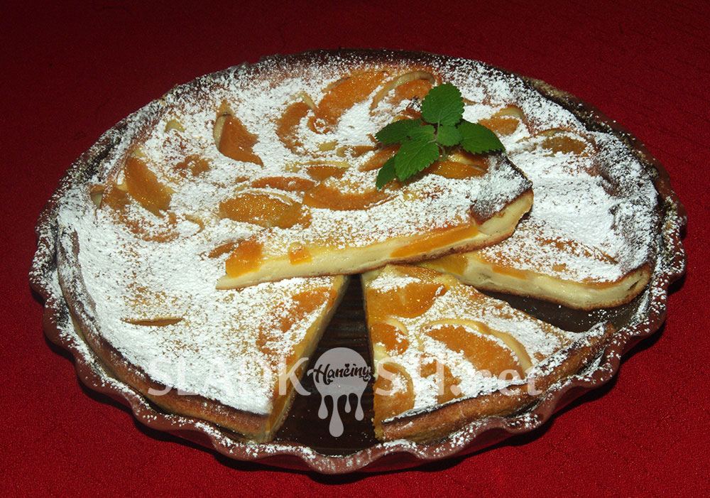 Francouzský koláč Clafoutis s broskvemi