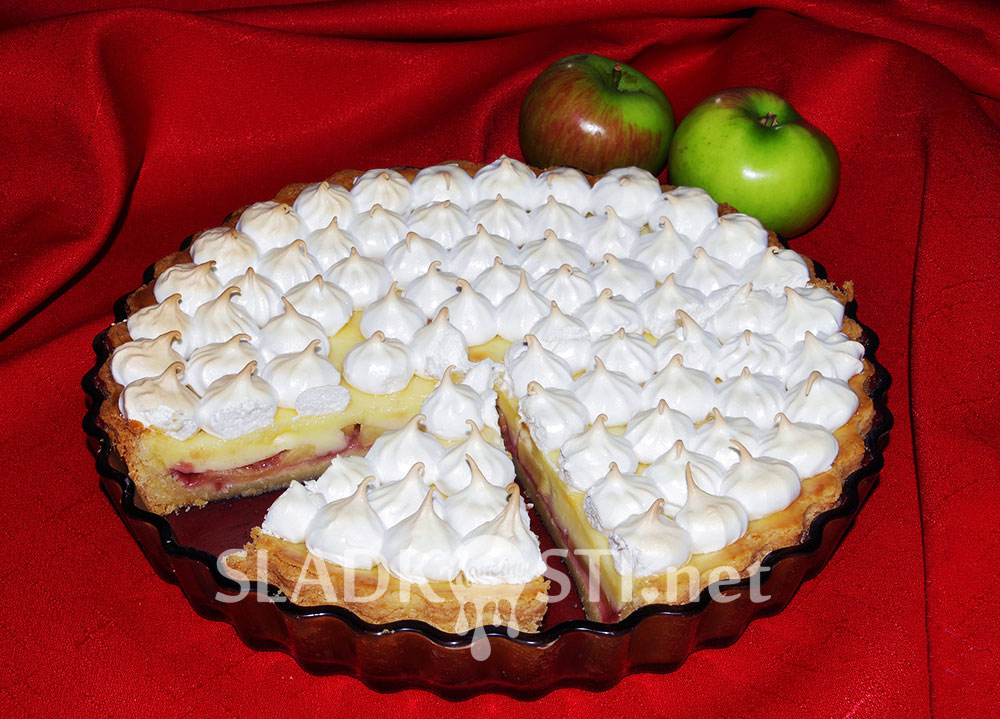 Jablečný cheesecake se sněhovými pusinkami