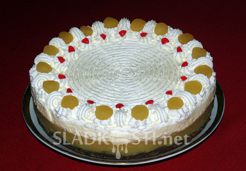 Jablečný dort s mascarpone krémem