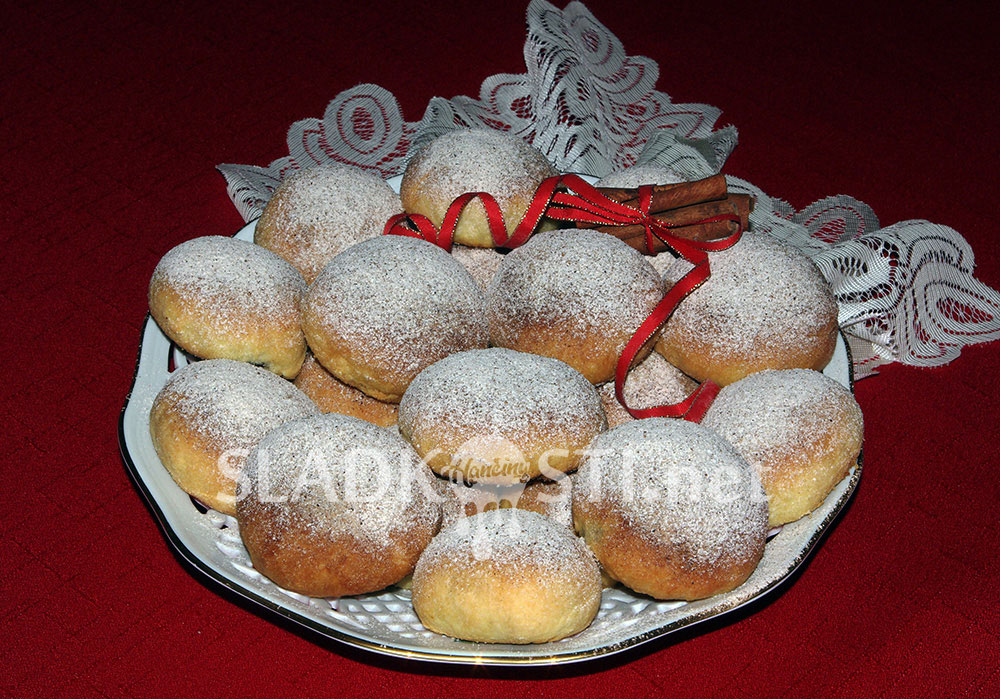 Koláče s povidlovo-makovou náplní