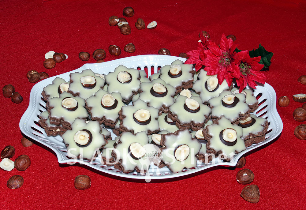 Lískooříškové rozetky s lotus krémem