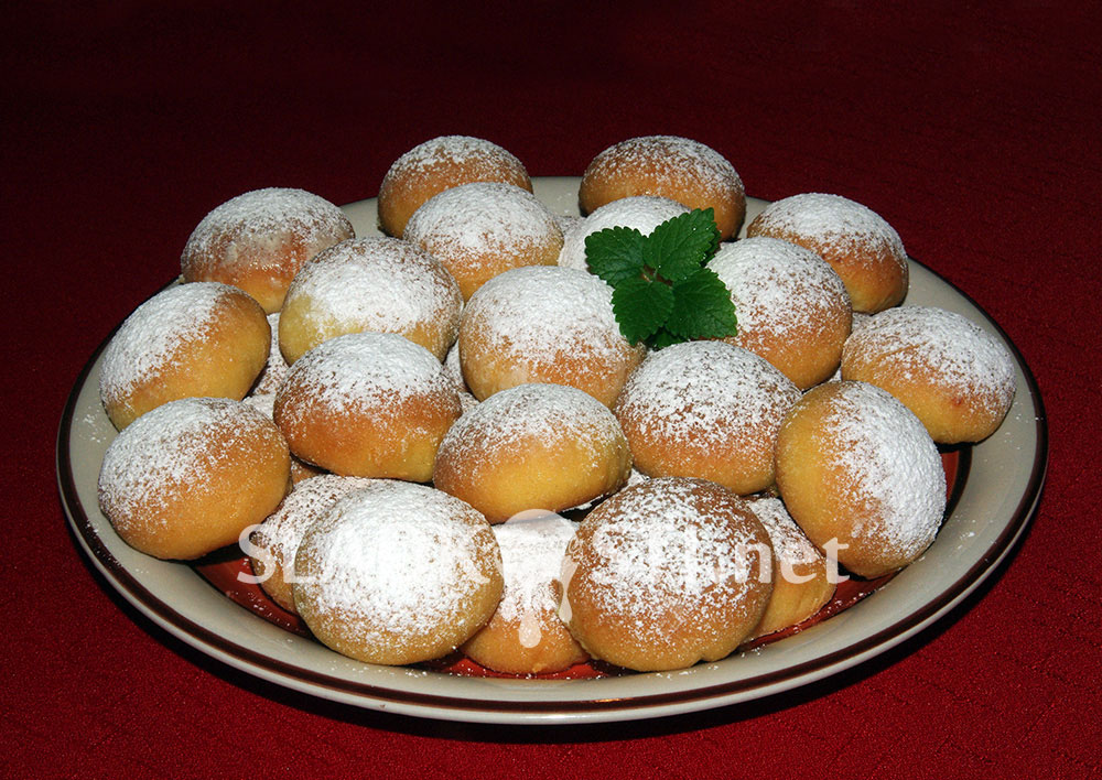 Máčené tvarohové koláčky