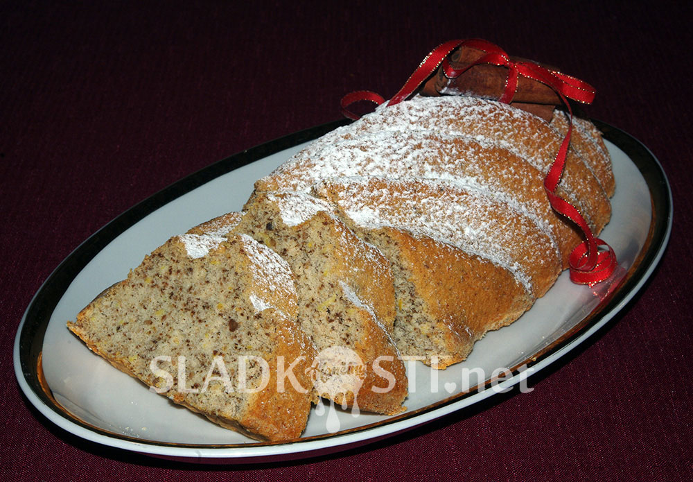 Medový chlebíček bílkový s ořechy