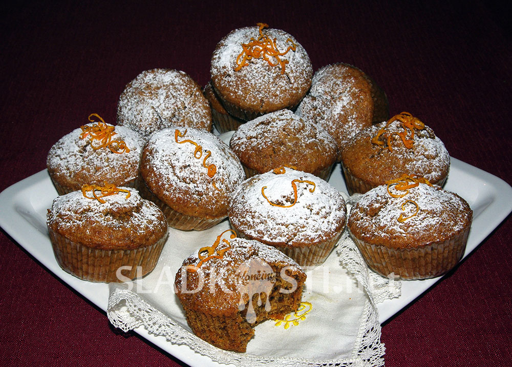 Mrkvové muffiny s ořechy