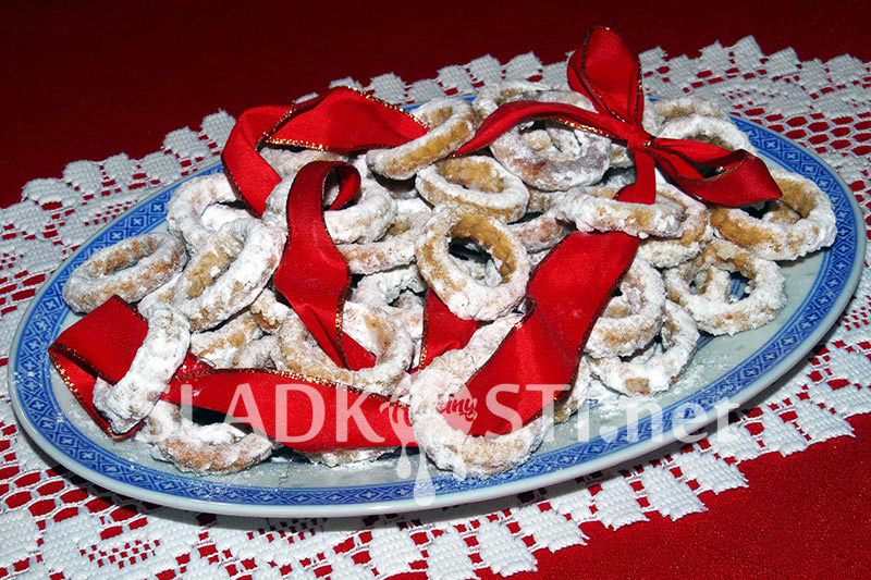 Ořechové lomnické kroužky