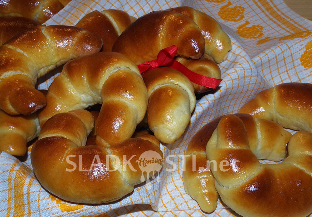 Olejové loupáčky s marcipánem