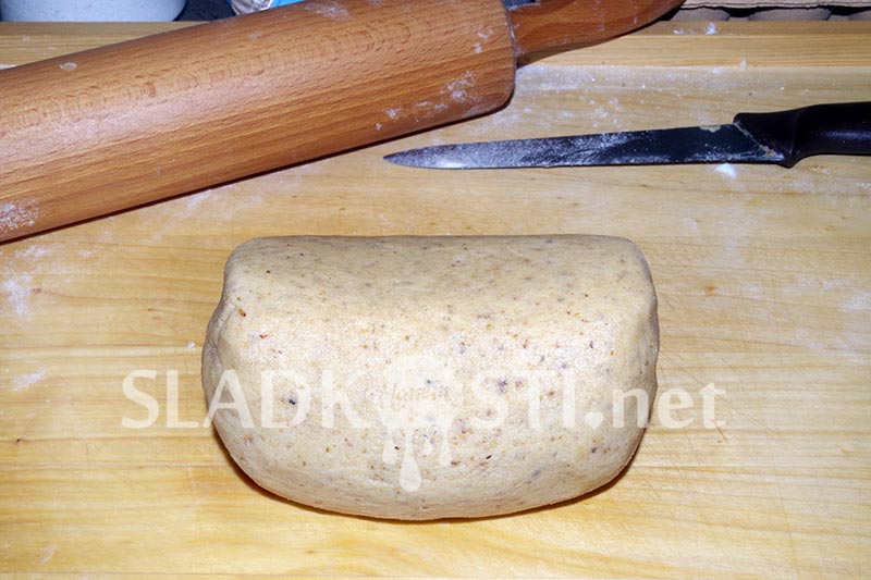 Ořechové oválky s nutellovým krémem
