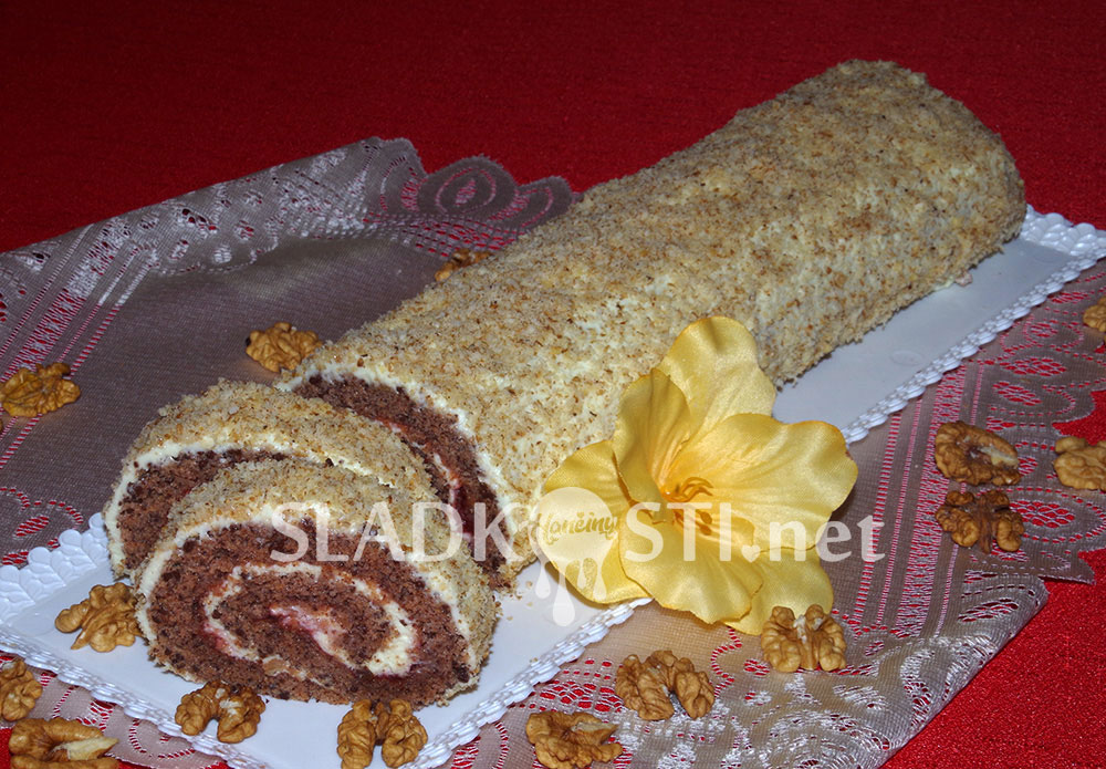 Ořechovo čokoládová roláda s pudinkem