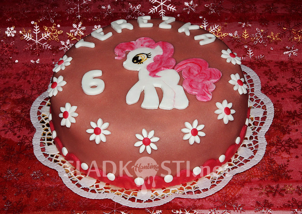 Oříškový dort „Můj malý pony“