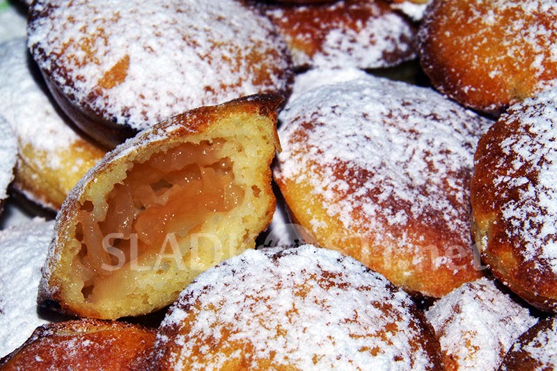 Pečené lívanečky s jablečnou náplní