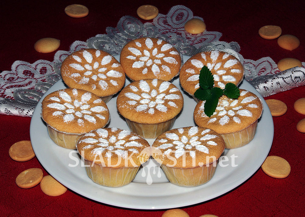 Piškotové muffiny s dvojitou náplní