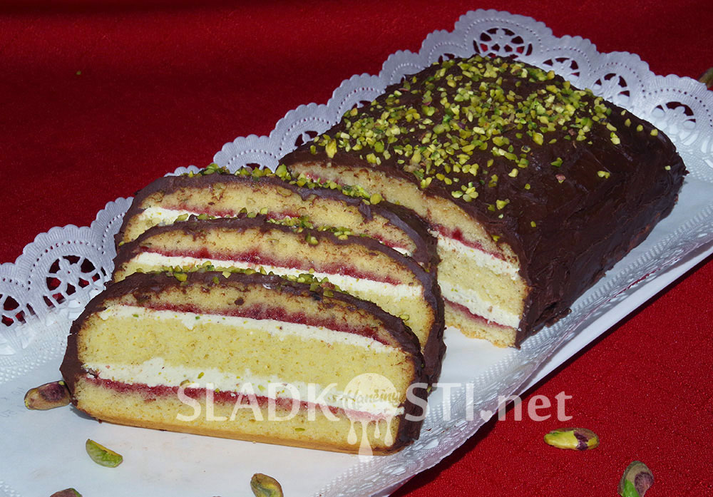 Řezy s pistáciovým krémem a ganache polevou 1