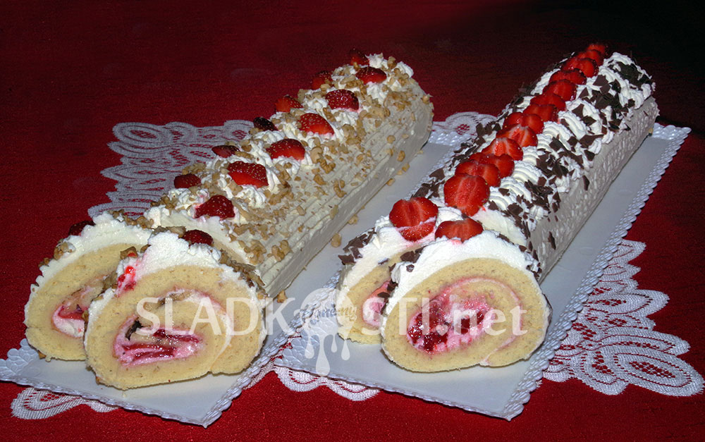 Rolády s jahodami a šlehačkou