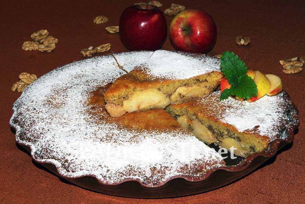 Švýcarský jablečný koláč s ořechy