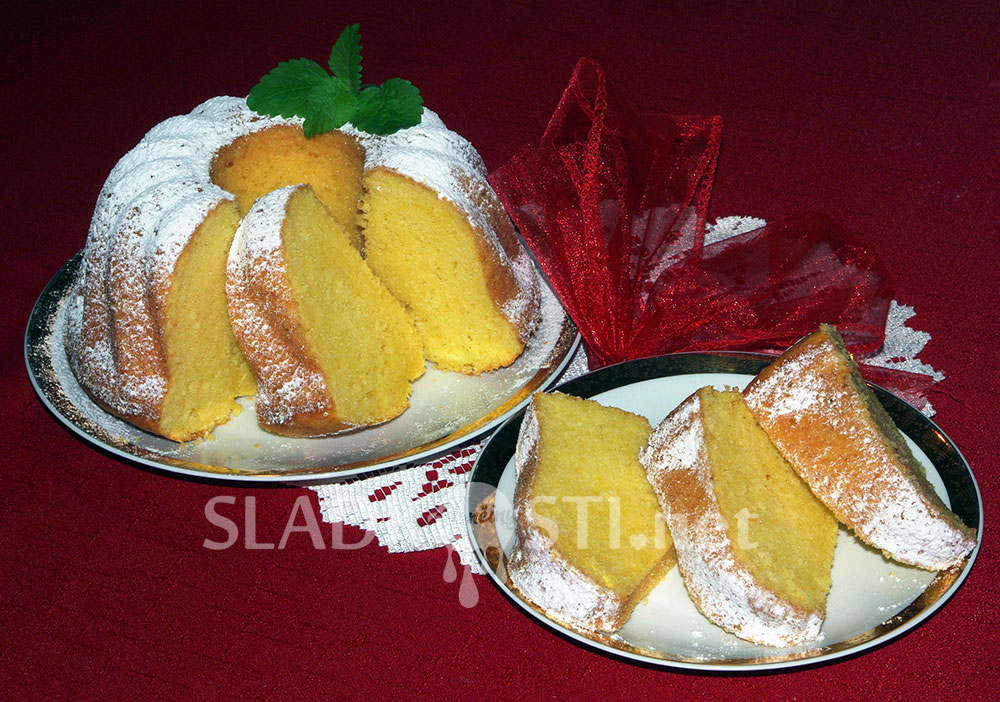 Tvarohová bábovka s vaječným likérem