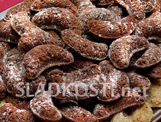 Kakaové rohlíčky z formiček